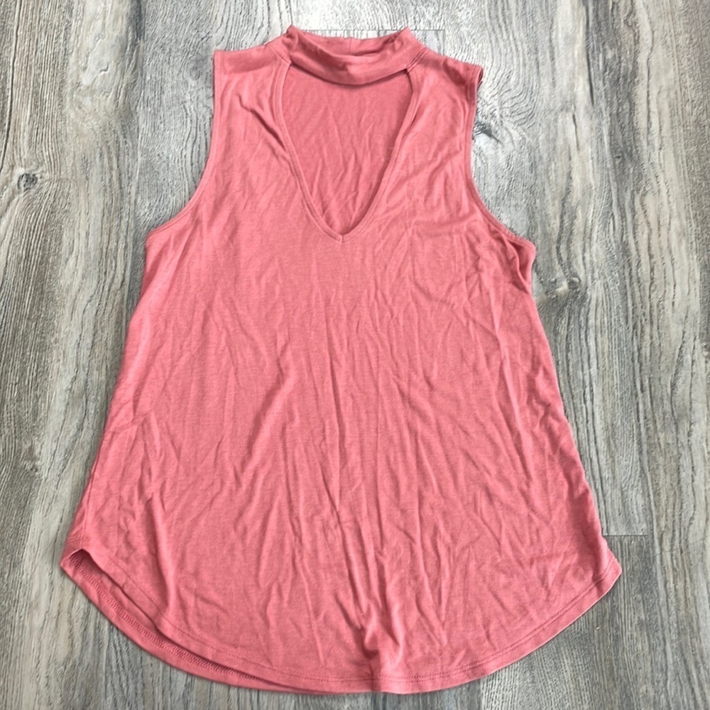 Express Salmon Keyhole V Neck Sleeveless Top, size small